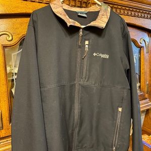 Columbia PHG Jacket. XL. Black with Camo Collar.